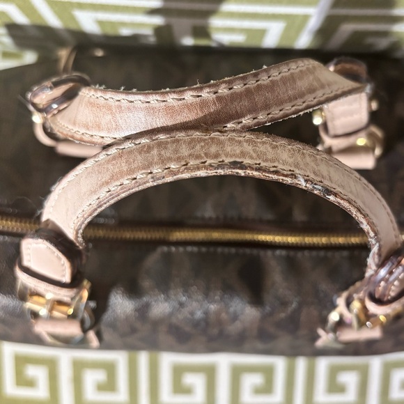 3PC Michael Kors Grayson Signature Monogram Satchel, Wristlet, & Dust Bag - Picture 10 of 14